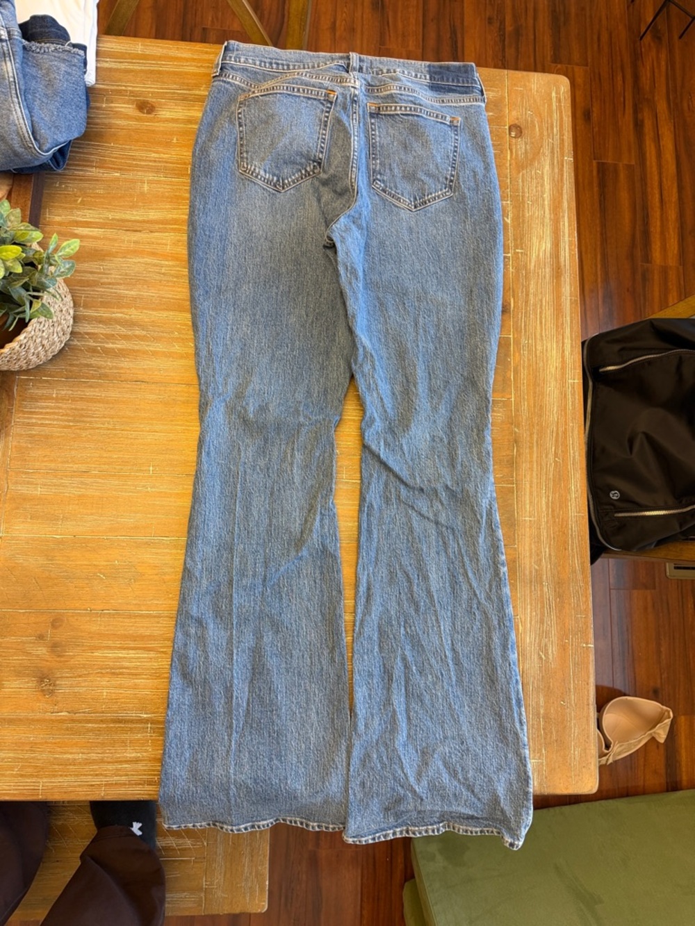 Abercrombie The Bootcut Mid Rise Curve Love Jeans - Picture 4 of 6